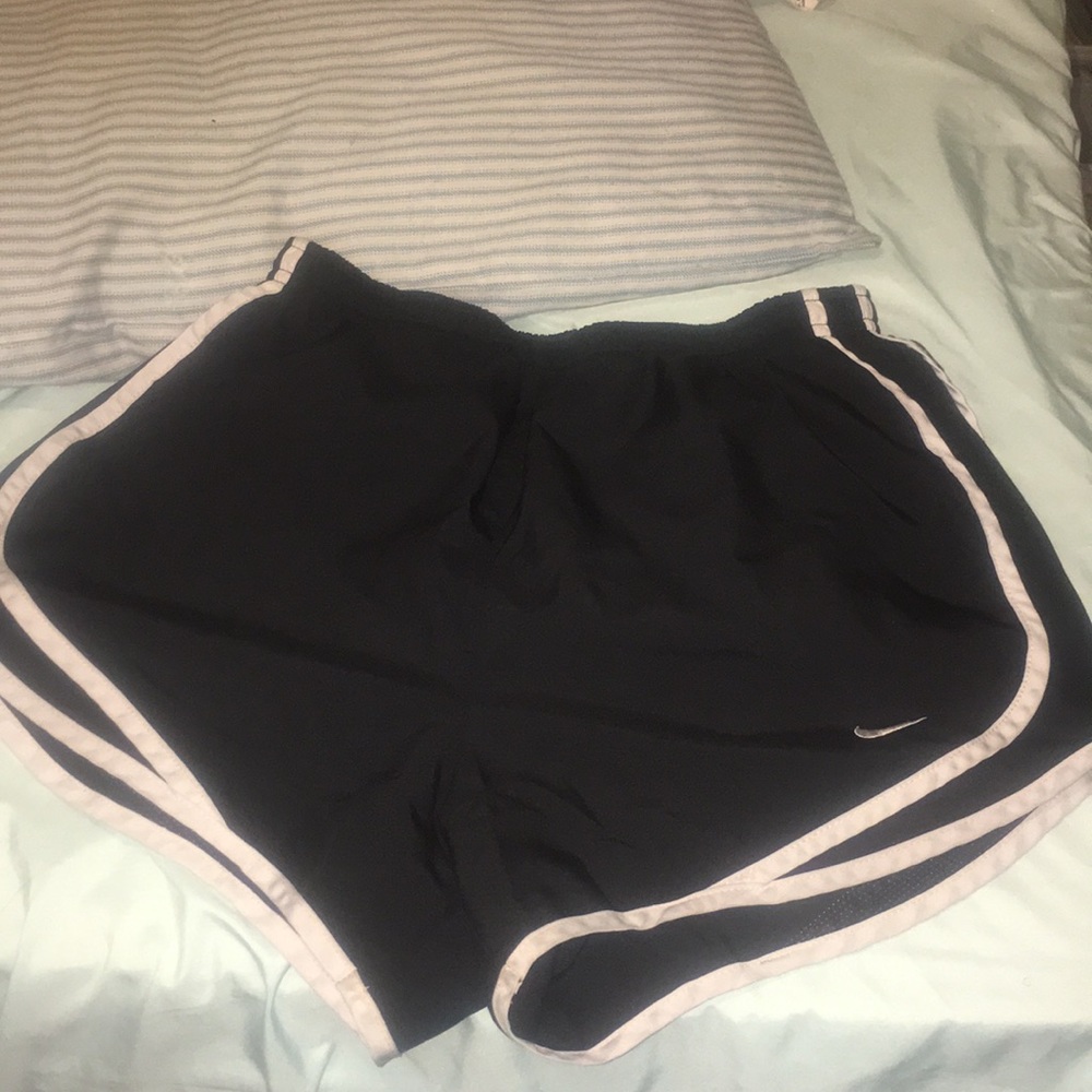 Black Nike shorts!! Small!! Great condition!